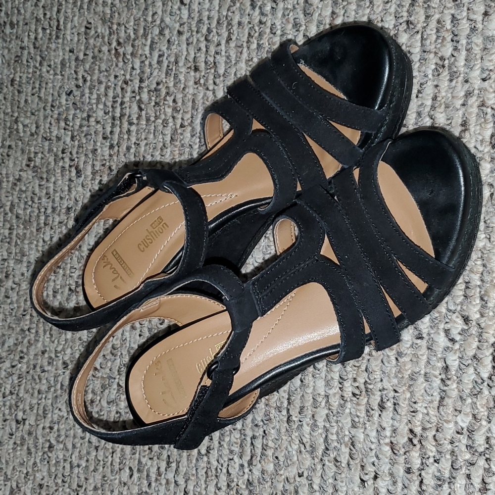Black strappy velvet wedges